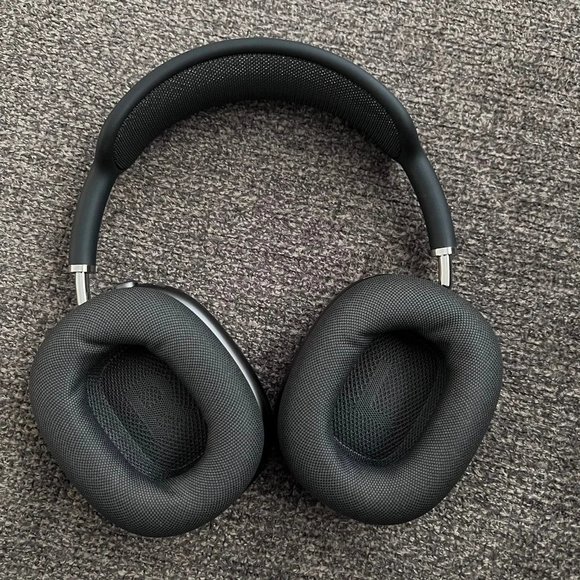 App🍎le Airpods Max Space Gray - Picture 2 of 9